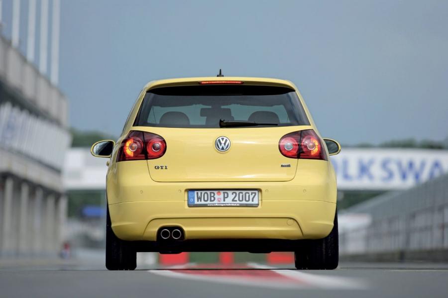  Volkswagen Golf GTi Pirelli 2007 года  (фото 6 из 16)